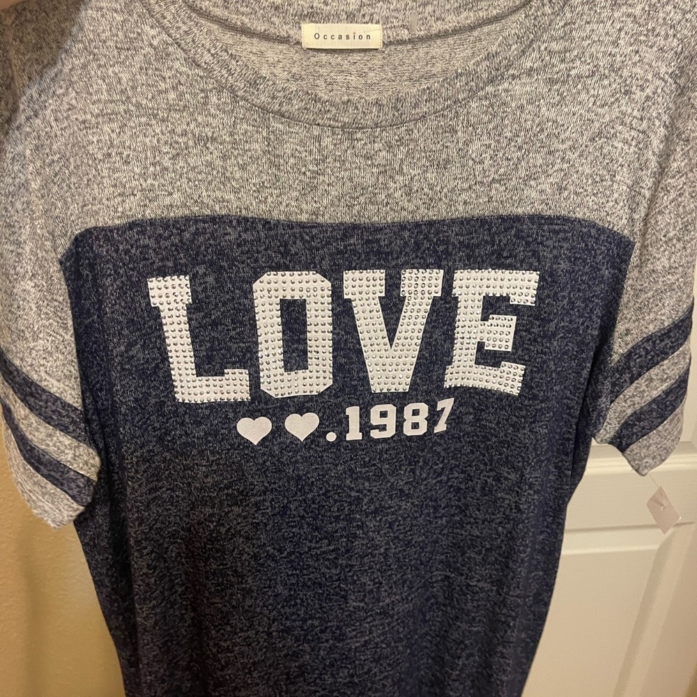 Occasion Gray and Blue Love 1987 T-Shirt new with tags
